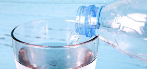 京东报告 矿泉水线上销售增速首超饮用天然水